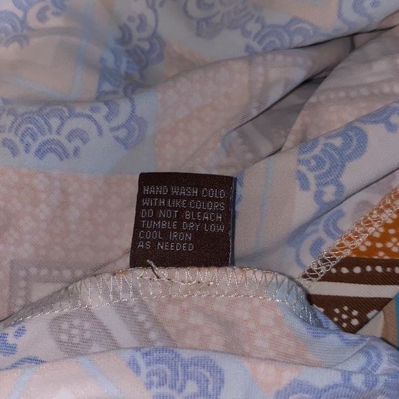 J. McLaughlin 3/4th Sleeve Printed Top - Picture 8 of 9